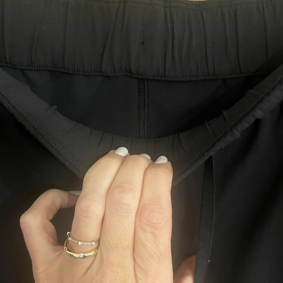 Lululemon On The Fly Pant *Woven Black size 4 - Picture 6 of 6